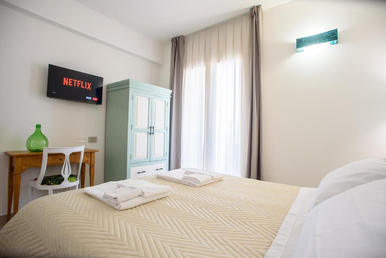 Central Station Apartments - Fanale Rentals Palermo Eksteriør bilde