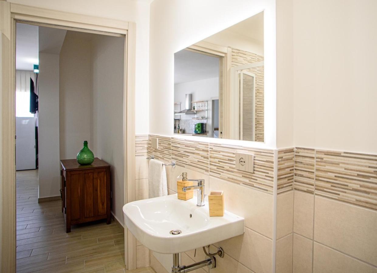 Central Station Apartments - Fanale Rentals Palermo Eksteriør bilde
