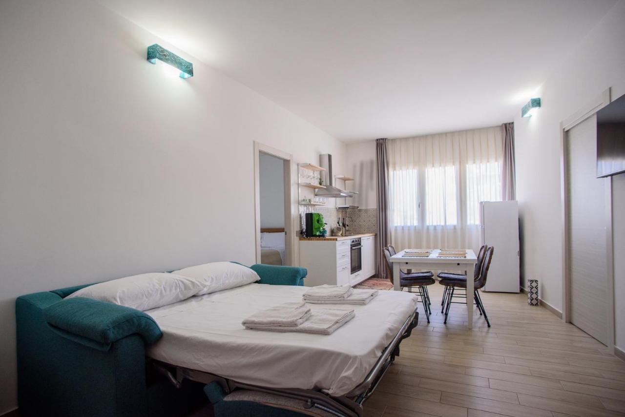 Central Station Apartments - Fanale Rentals Palermo Eksteriør bilde
